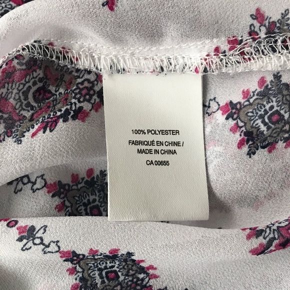 Reitmans White and Pink Patterned Blouse - Picture 6 of 7